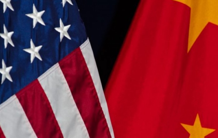 Spor s Parizom oko podmornica udarac Bidenovu savezu protiv Kine