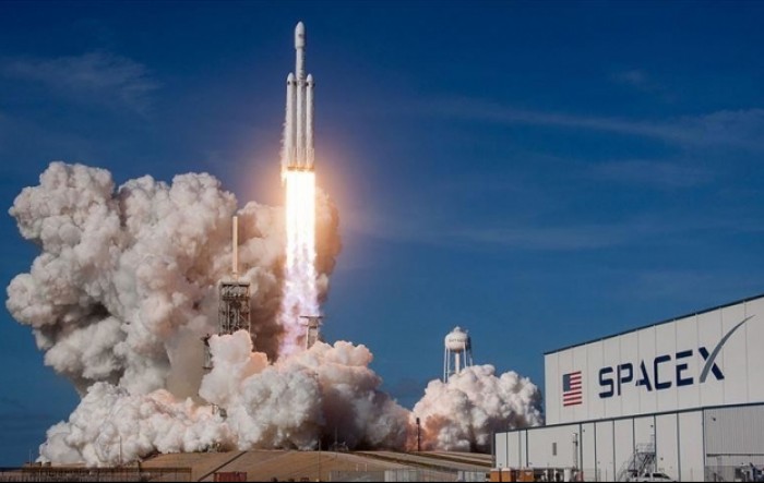 SpaceX nakratko sastavio najveću raketu u povijesti