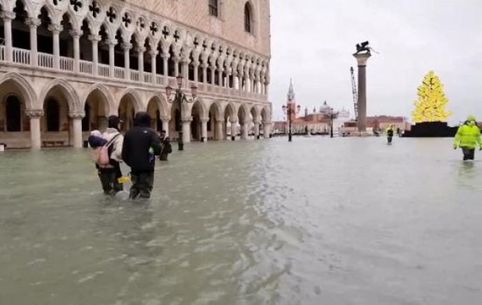 Venecija pod vodom, sustav protupoplavnih brana zakazao