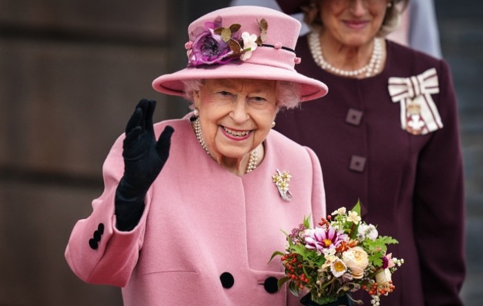 Liječnici zabrinuti za zdravlje britanske kraljice Elizabete