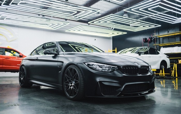 BMW: Prodaja u prvom polugodištu pala 13%