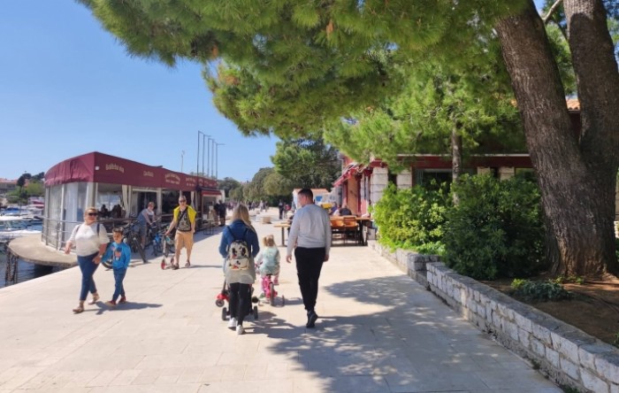 Hrvatska zapošljava radnike iz inozemstva, nedostaje 10.000 turističkih radnika