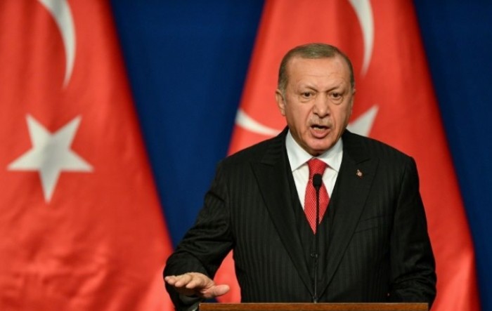 Turska uvela dobrovoljnu karantenu