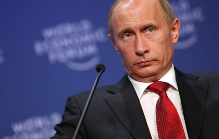 Kremlj: Putin je zaštićen od koronavirusa