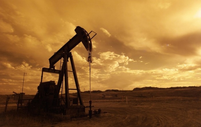 Cijene nafte pale ispod 79 dolara pod pritiskom rasta zaliha u SAD-u