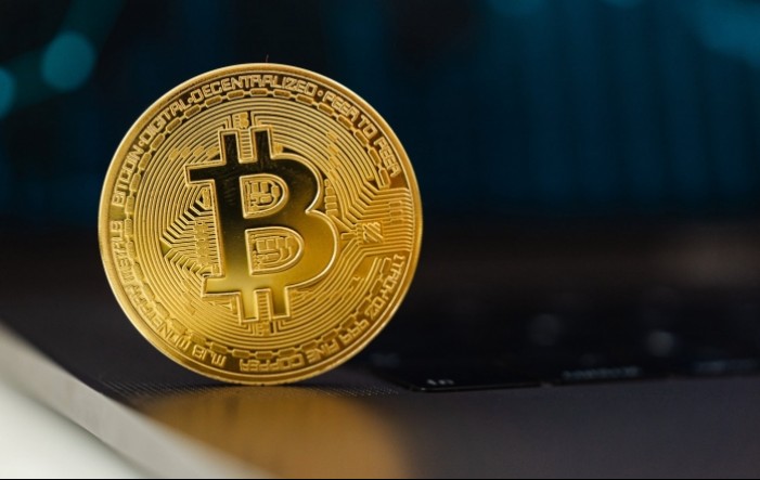Bitcoin premašio 43.000 dolara prvi put od travnja 2022.