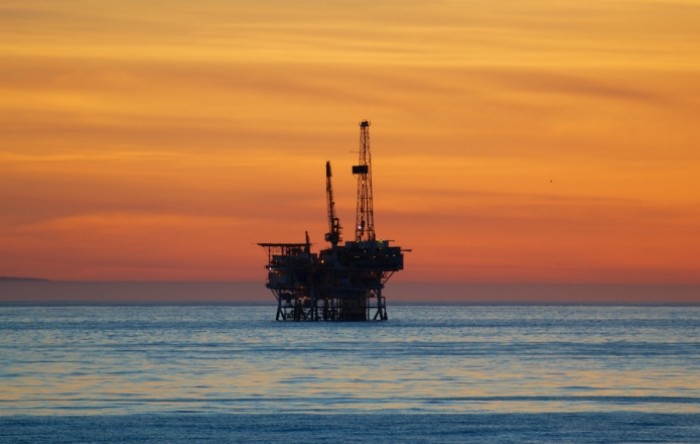 Cijene nafte pale prema 33 dolara, odgođen sastanak Rusije i Saudijske Arabije