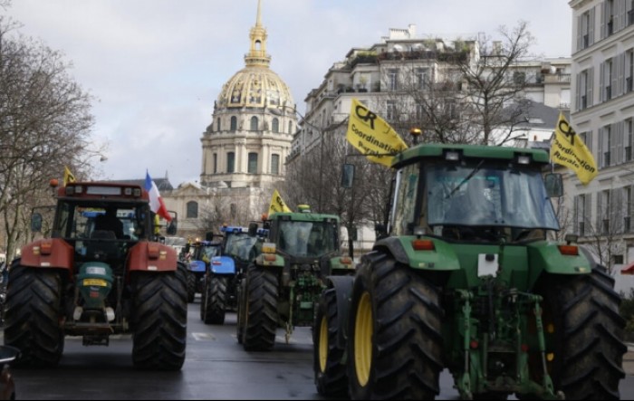 Francuski farmeri pojačavaju pritisak na Macrona