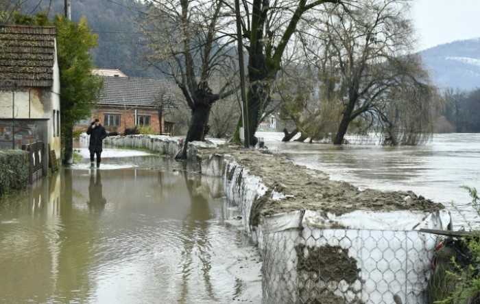 Una poplavila Hrvatsku Kostajnicu