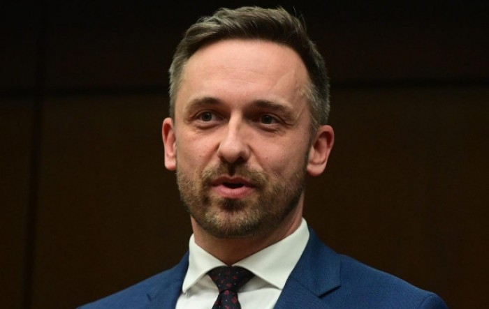 Piletiću stigla kazna zbog inkluzivnog dodatka: Novac mora dati iz svog džepa