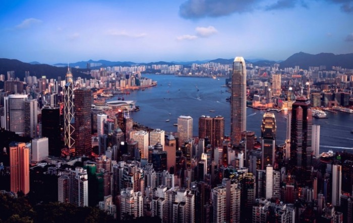 Hong Kong za desetke tisuća građana prvi put uvodi karantenu