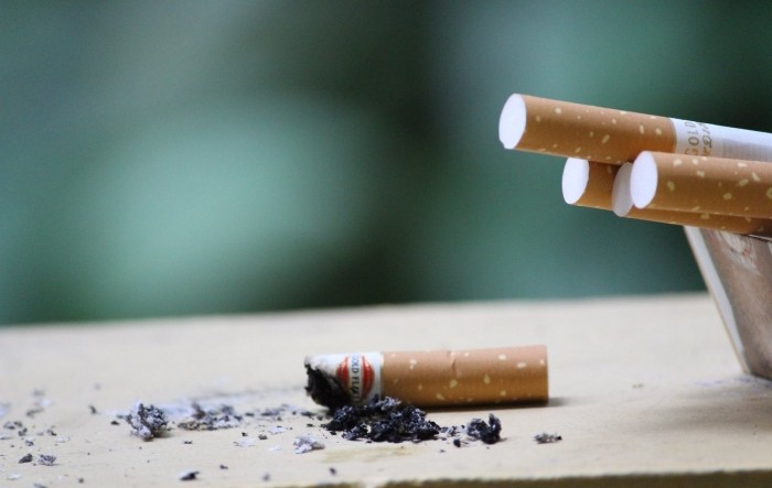 Šestorica optužena zbog krijumčarenja cigareta iz Dubaija