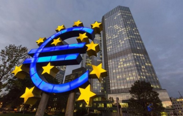 Eurozona ponovo klizi prema recesiji