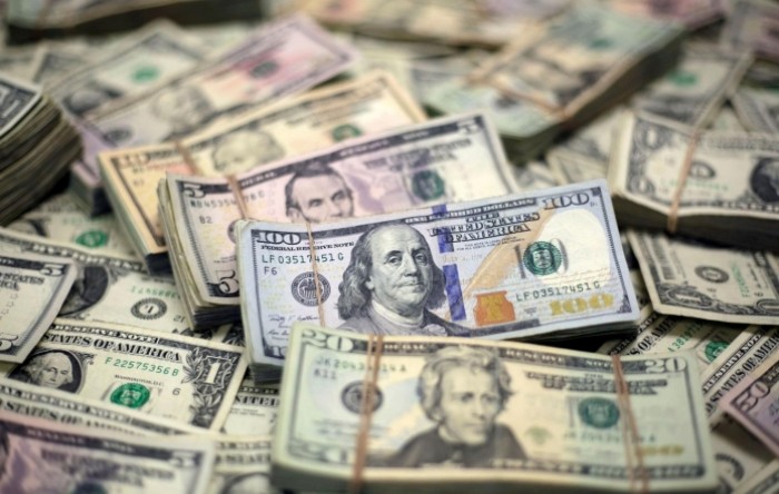 Dolar ojačao zbog zabrinutosti za globalnu ekonomiju