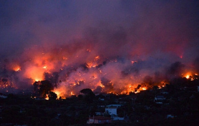 Grčka: Treći dan borbe s požarima, sačuvano mjesto antičkih Olimpijskih igara