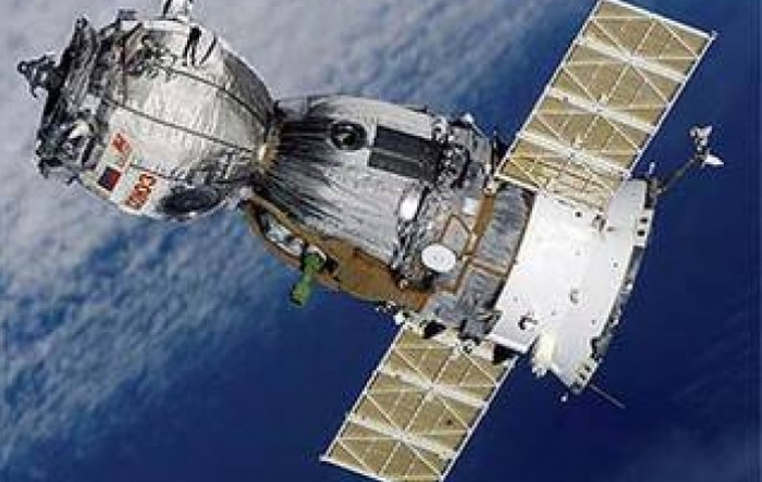 Rusija razmišlja o ranijem povratku posade nakon istjecanja tekućine iz Sojuza