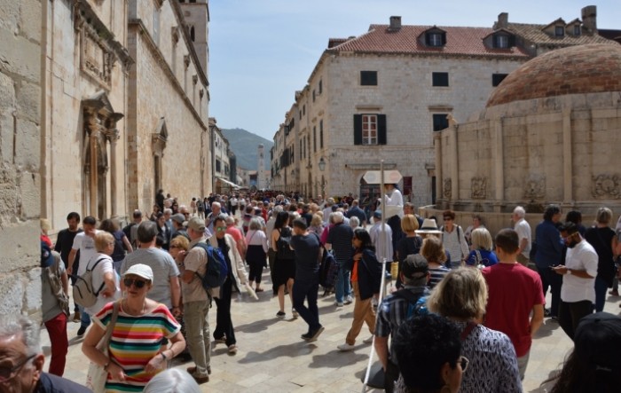 U dobnoj strukturi turista u Hrvatskoj najviše smanjen udio starijih od 55