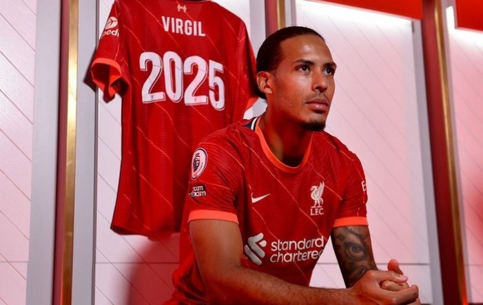 Van Dijk u Liverpoolu do 2025.