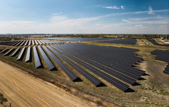 MOL Grupa pustila u radu novu solarnu elektranu i sustav za skladištenje energije u Mađarskoj