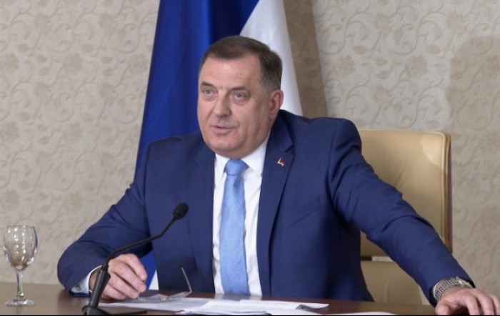 Dodik popušta: Odgađa usvajanje zakona o vojci i porezima RS-a