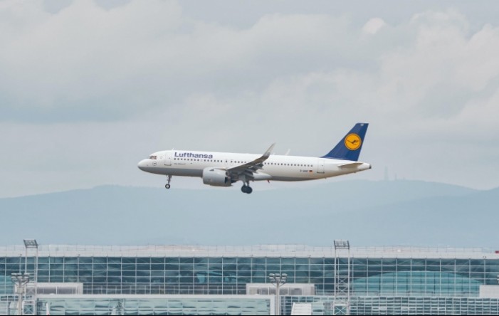 Lufthansa prodaje AirPlus usluge švedskoj SEB Kort banci