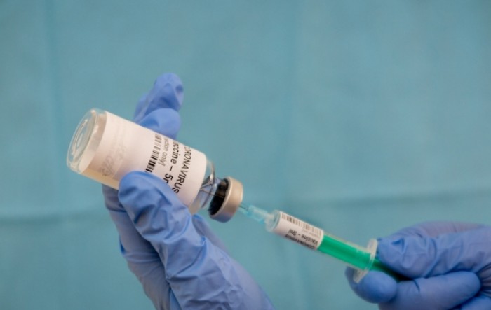 Više od polovice Izraelaca primilo obje doze cjepiva protiv covida-19