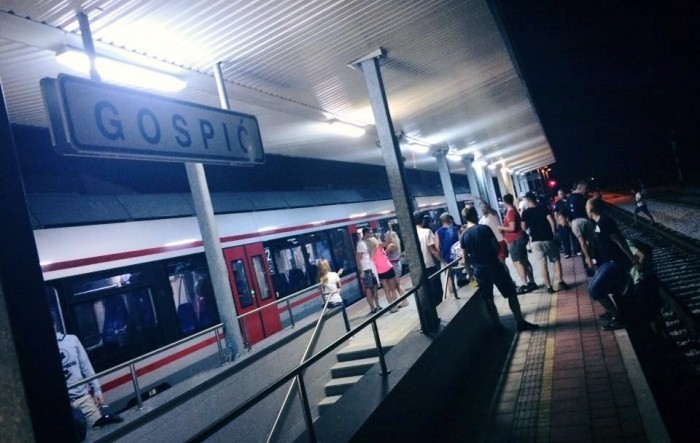 Novi HŽ-ov vlak iz Osijeka dosad nijednom u Split nije stigao na vrijeme