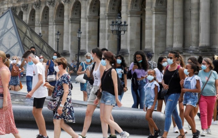 U Parizu zabranjeni skupovi više od 10 ljudi ako se ne mogu poštovati mjere