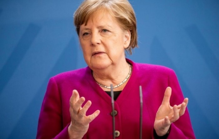 Merkel traži oštrije mjere: Situacija je dramatična