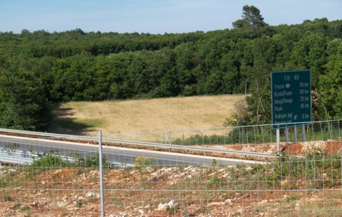Pazin prodaje tri hektara građevinskog zemljišta uz glavnu cestu