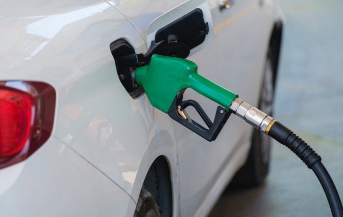 Slovenija: Benzin i dizel izvan autocesta od utorka poskupljuju za 1,5 lipu