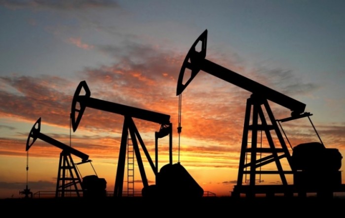 Cijene nafte stabilne blizu 42 dolara, u fokusu Libija i zalihe u SAD-u