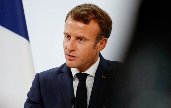 Macron: Mi smo u ratu, EU zatvara svoje granice u utorak u podne