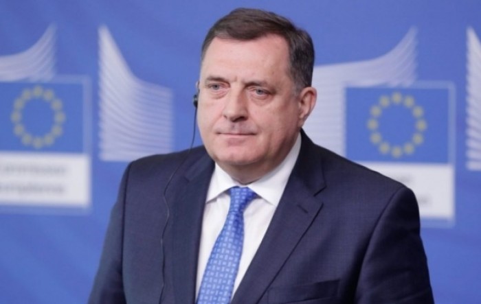Dodik: Ilegalni migranti su ološ