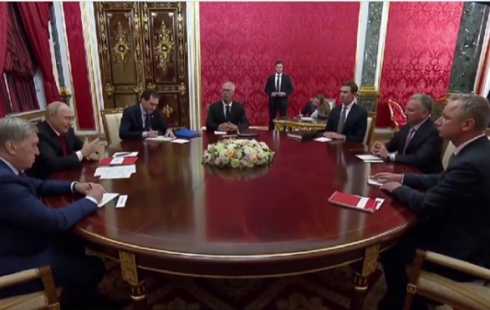 Trumpovi izaslanici razgovarali s Putinom, pomaka nema