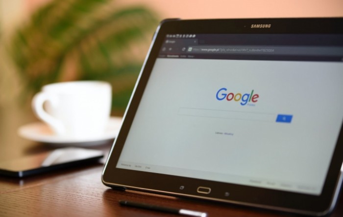 Google obustavio prodaju oglasa u Rusiji