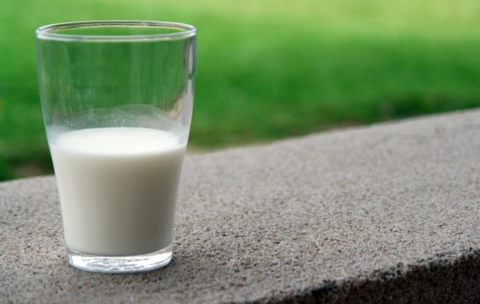 Srpski mljekari na koljenima, Srbija postala uvoznica mlijeka
