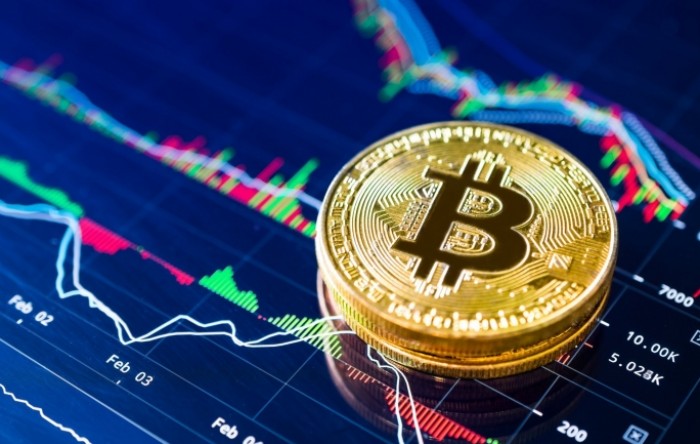 Bitcoin pod pritiscima prodaje ususret povijesnom danu