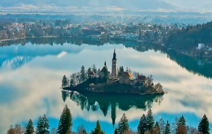Slovenija preko turističkih vaučera želi ostvariti 5 milijuna domaćih noćenja