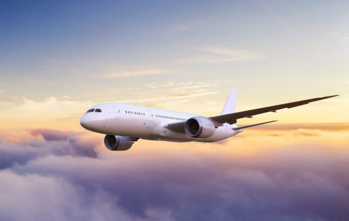 Američke aviokompanije ukidaju obvezu nošenja maski u zrakoplovima