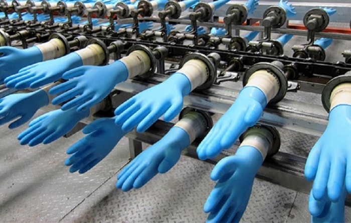 Malezija zatvara pogone najvećeg proizvođača zaštitnih rukavica zbog zaraze