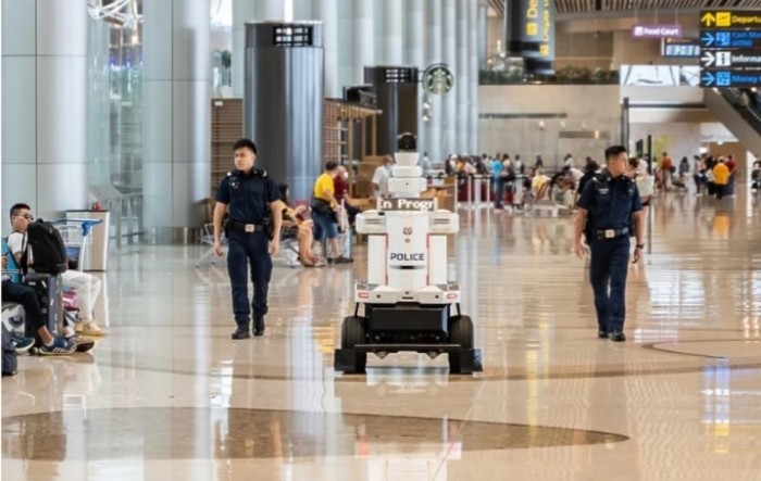 Singapur uvodi policajce-robote