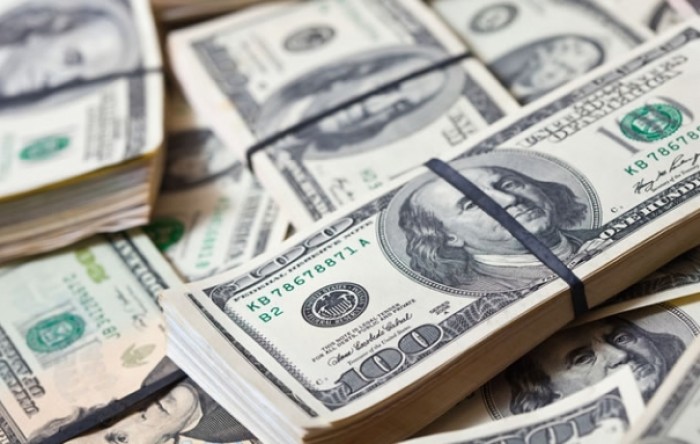 Dolar ojačao, investitori se pripremaju za američke izbore