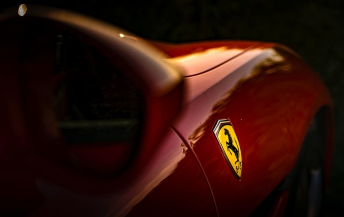 Ferrari opozvao više od 23.000 automobila zbog mogućeg otkazivanja kočnica