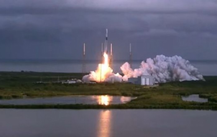 Raketa SpaceX-a poletjela u svemir s rekordnim brojem satelita