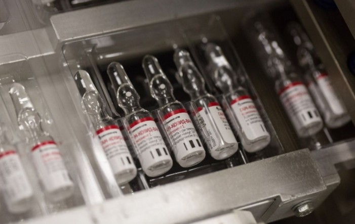 Rusija krenula u novu fazu testiranja već odobrenog cjepiva