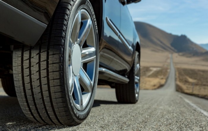 Bridgestone i Microsoft razvili sustav za praćenje oštećenja automobilskih guma