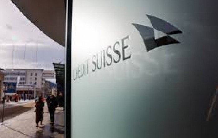 Credit Suisse razmatra opcije, pod pritiskom da se spoji s UBS-om