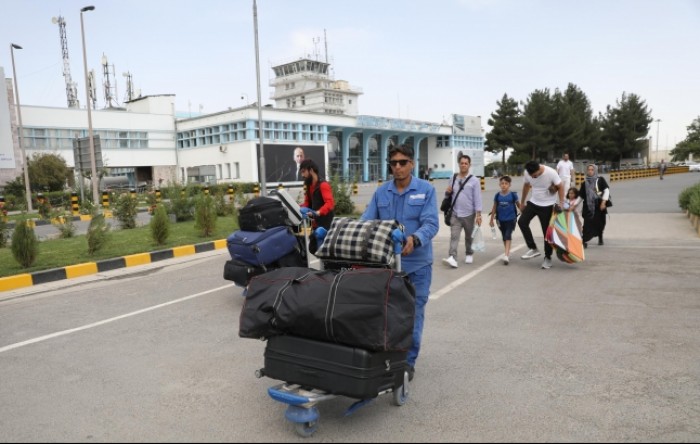 Amerikanci preuzimaju kontrolu nad kaotičnim aerodromom u Kabulu