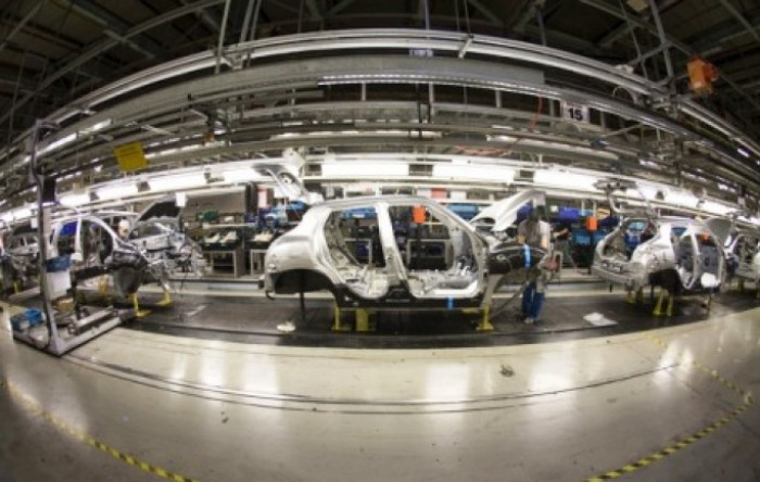 Europski proizvođači automobila zatvaraju tvornice, smanjuju proizvodnju zbog virusa